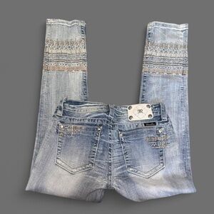 Miss Me Y2K Embroidery Boho LOW-RISE Skinny Jeans